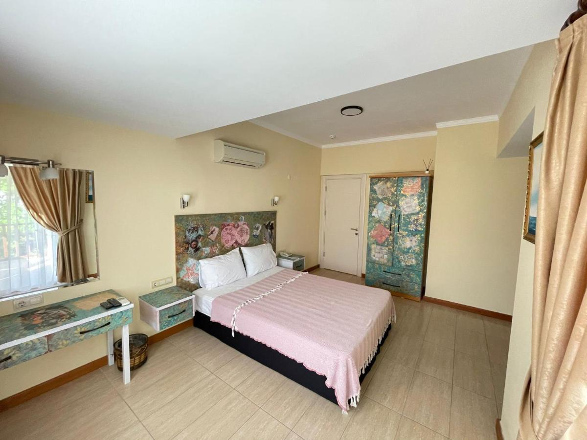 Hotel Dalos ギョジェク エクステリア 写真