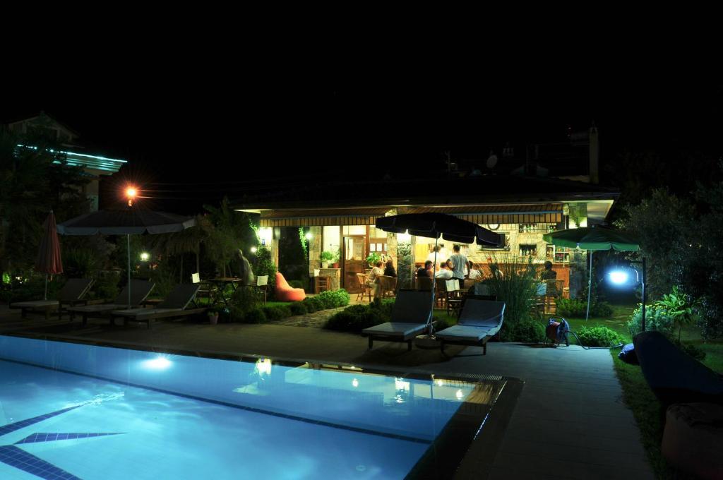 Hotel Dalos ギョジェク エクステリア 写真