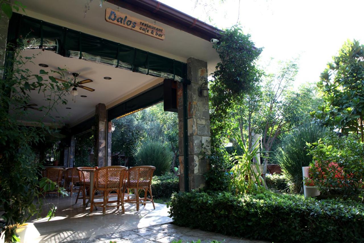 Hotel Dalos ギョジェク エクステリア 写真