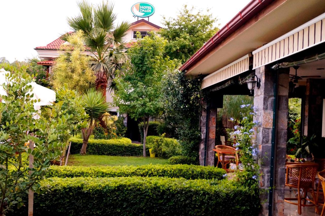 Hotel Dalos ギョジェク エクステリア 写真