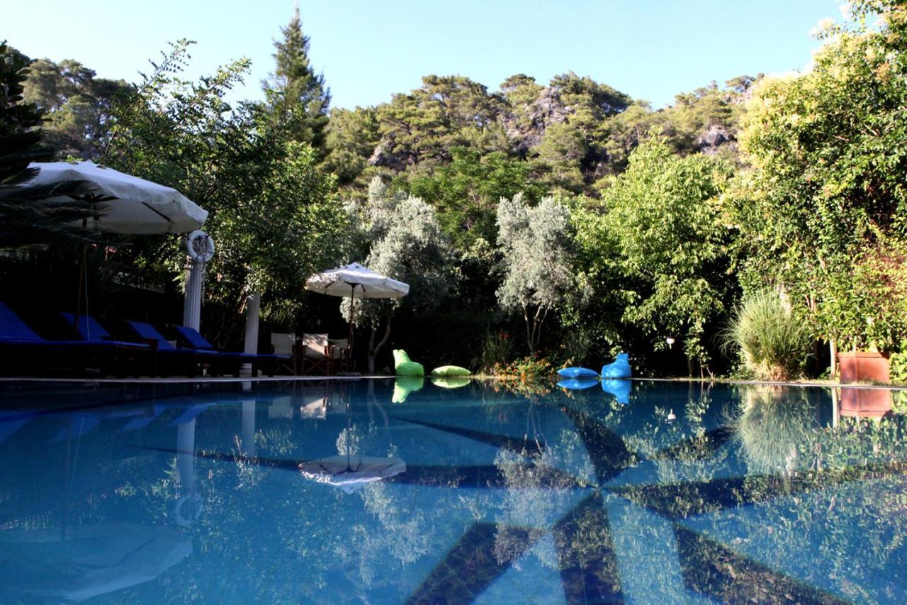 Hotel Dalos ギョジェク エクステリア 写真